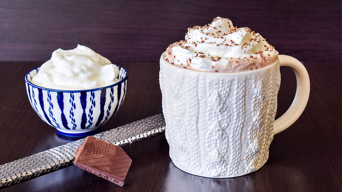 Easy Boozy Hot Chocolate Recipes: Whiskey, Baileys & More